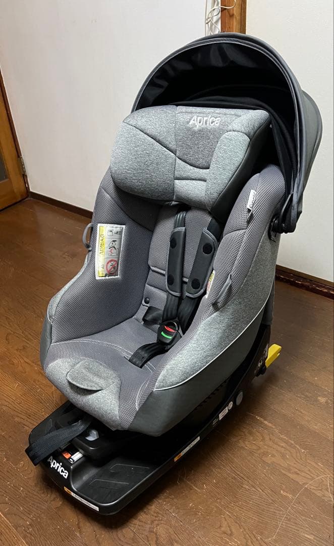 Aprica グレー チャイルドシート