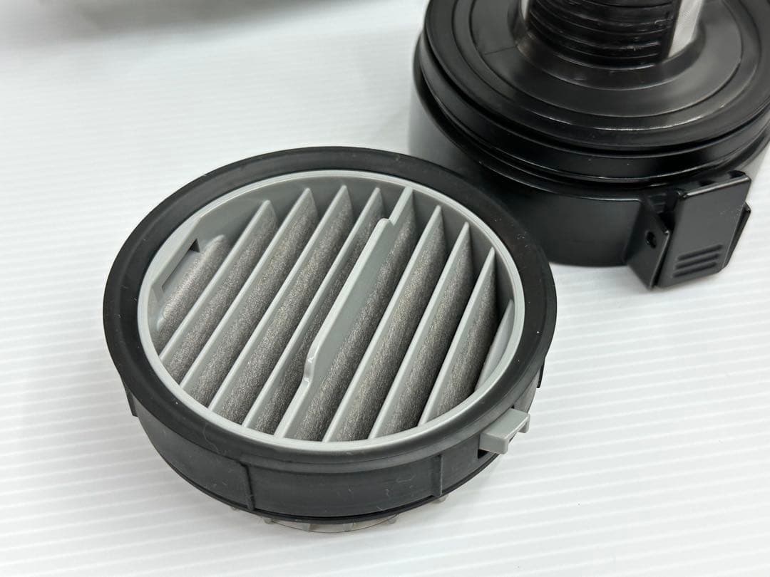 28分　ダスト 純正バッテリー付き　Panasonic 掃除機　MC-SB33J