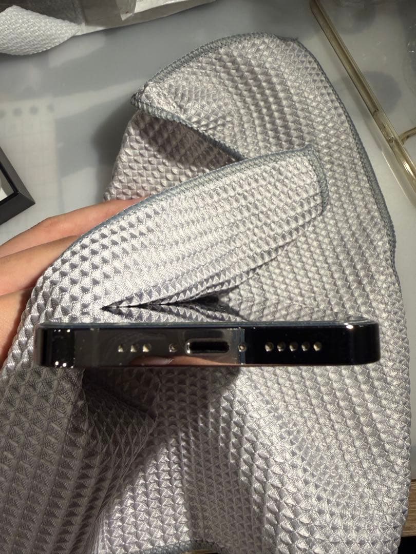 Apple iPhone 13 Pro グラファイト 256g バッテリー77%