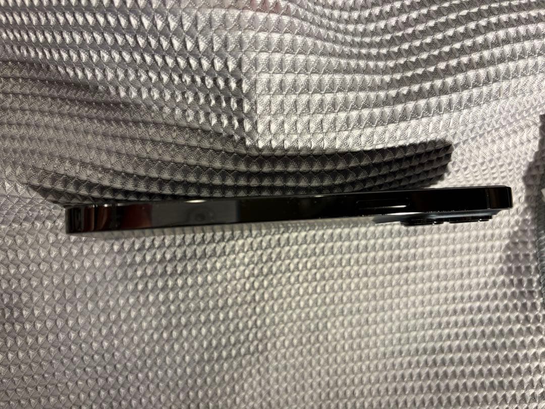 Apple iPhone 13 Pro グラファイト 256g バッテリー77%