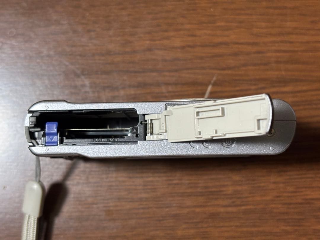 SONY サイバーショット DSC-W810 動作確認済み 本体、バッテリーのみ