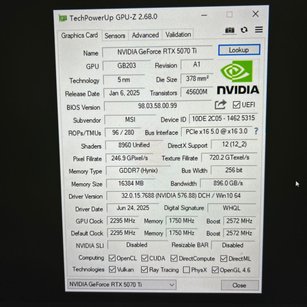 グラフィックボード・グラボ・ビデオカード MSI GeForce RTX 5070 Ti 16G GAMING TRIO