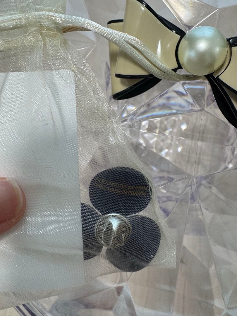 美品　アレクサンドルドゥパリ　LISERAI バレッタ　ベージュ