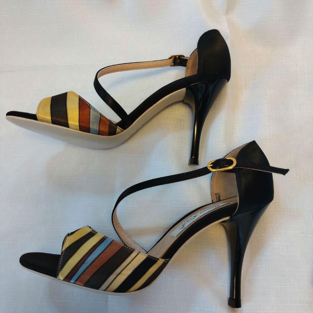 【専用】コムイルフォー タンゴシューズ　サンダル　34　マルチカラー