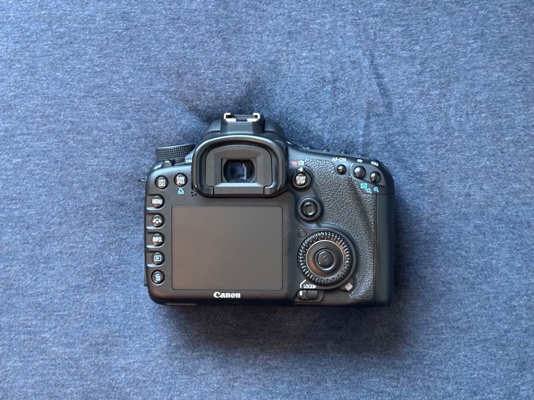 Canon EOS 7D デジタル一眼レフカメラ