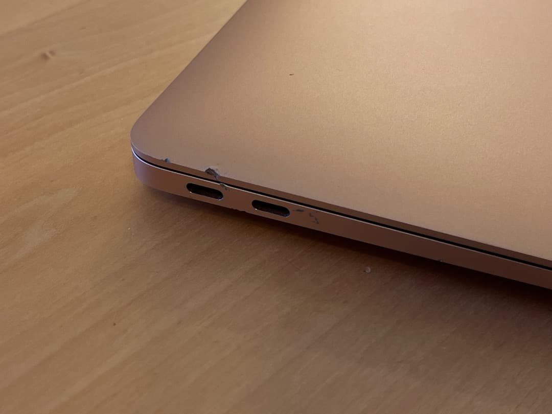 MacBook本体 Apple MacBook Air M1 (2020) 8GB 256GB