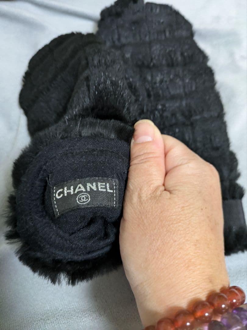 CHANEL ブラックファー ミトン