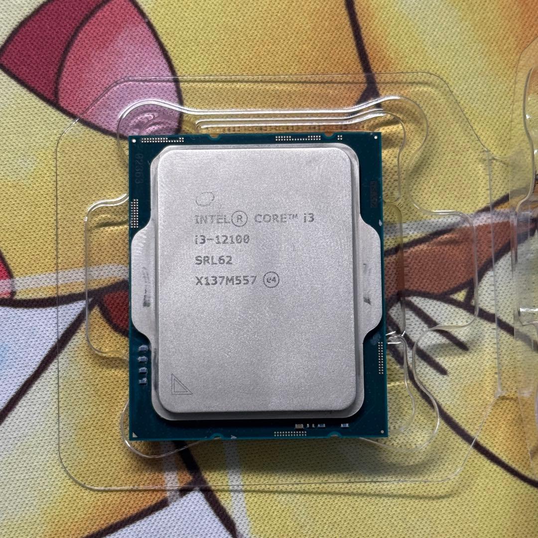 Intel Core i3-12100 12世代 CPU LGA1700 箱付き