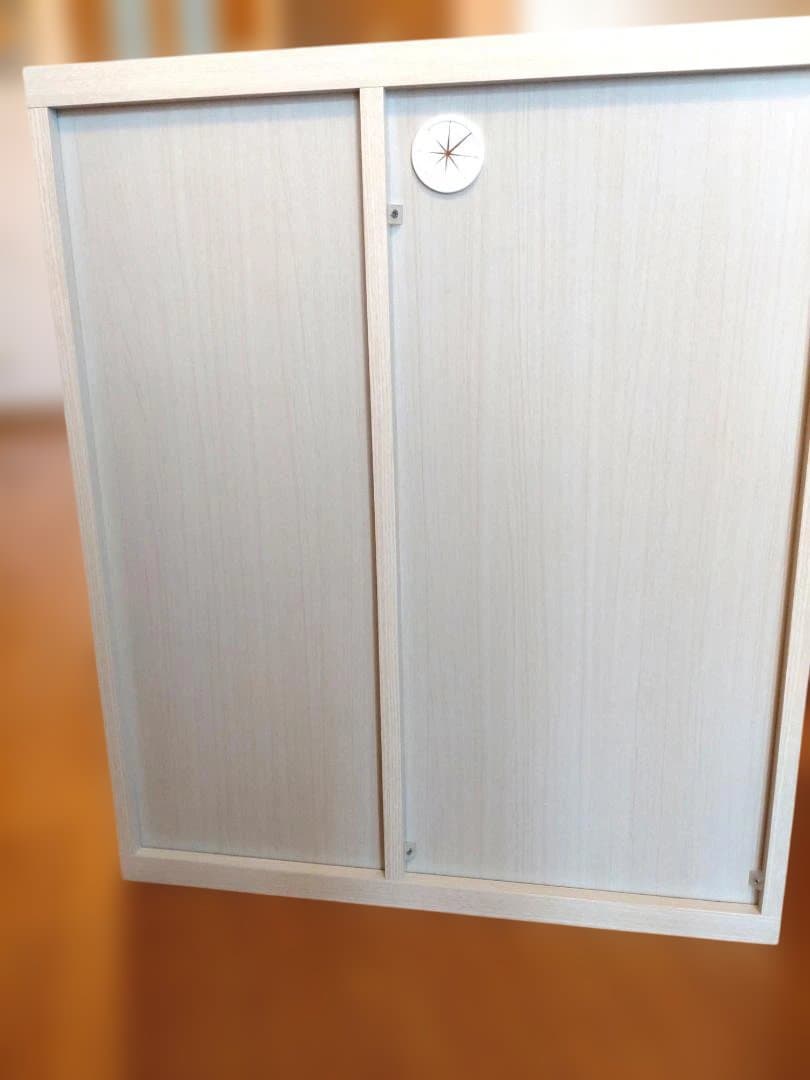 ホワイト木製食器棚 （送料込み）