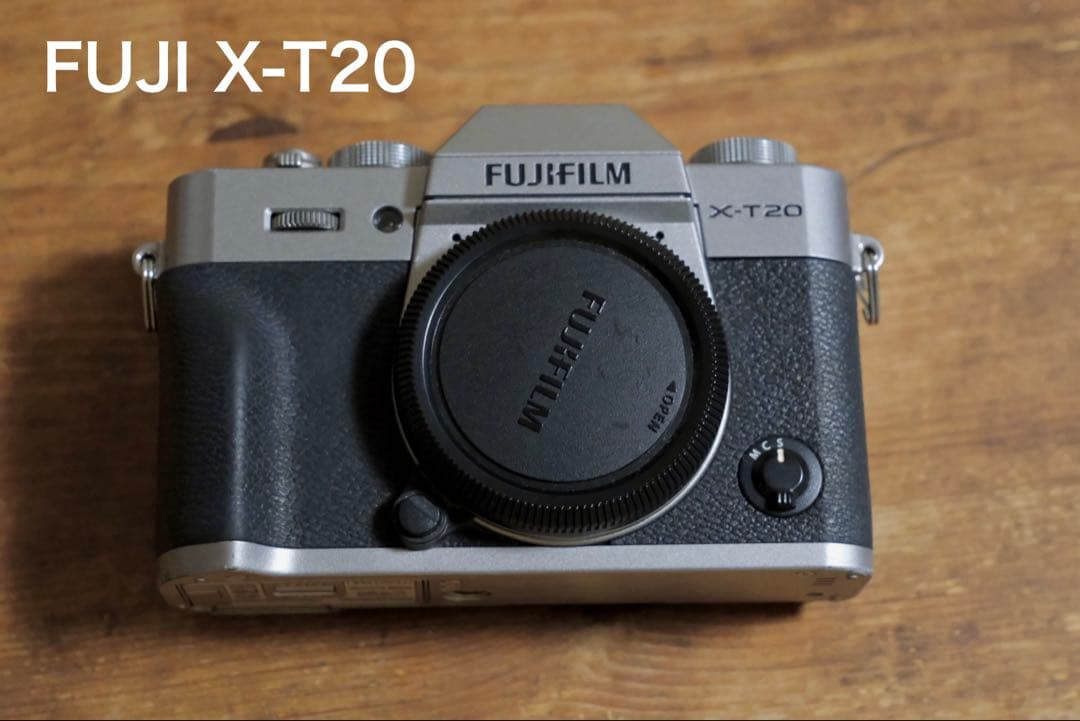 【値下げ可】Fujifilm XT20 ボディ（送料込）