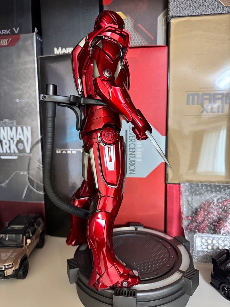 ホットトイズ アイアンマンマーク33シルバーセンチュリオンムービーマスターピース