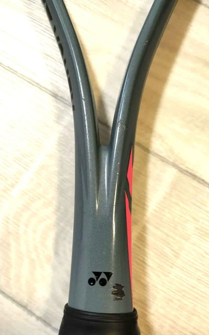 ヨネックス　VOLTRAGE 5S ボルトレイジ5S ソフトテニスラケット。