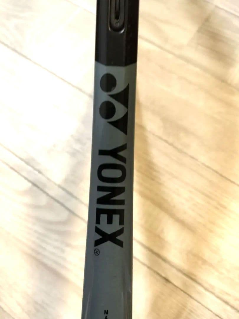 ヨネックス　VOLTRAGE 5S ボルトレイジ5S ソフトテニスラケット。