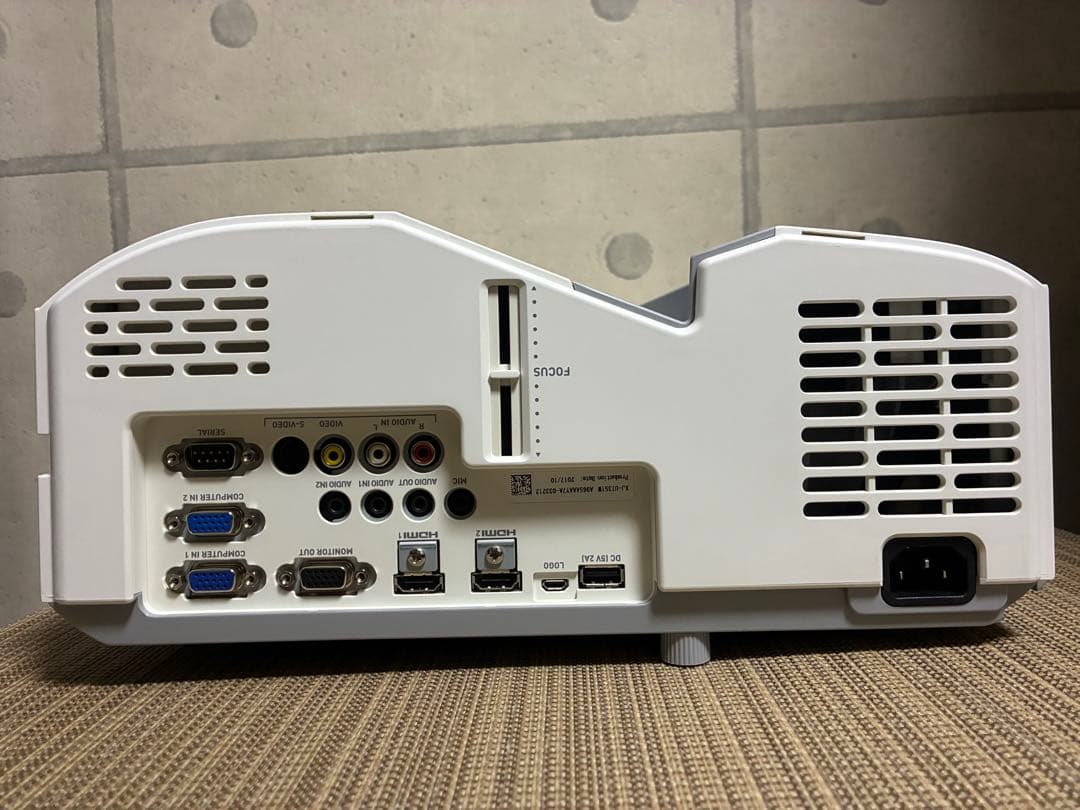 casio xj-ut351w カシオ プロジェクター