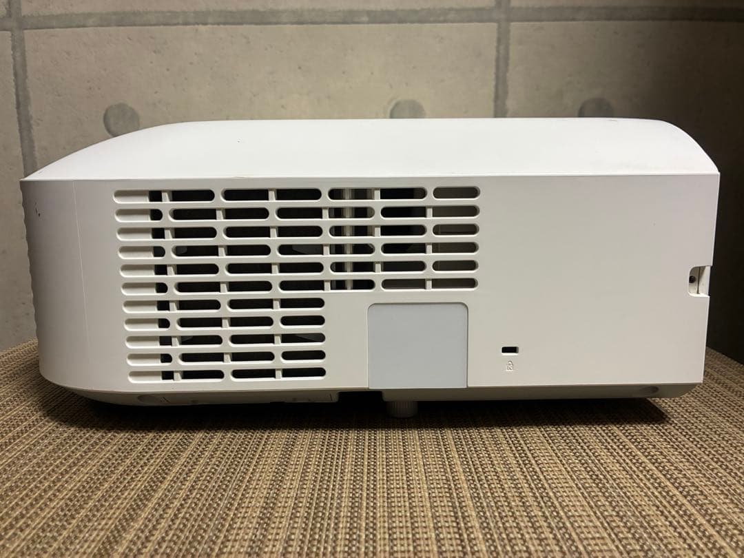 casio xj-ut351w カシオ プロジェクター