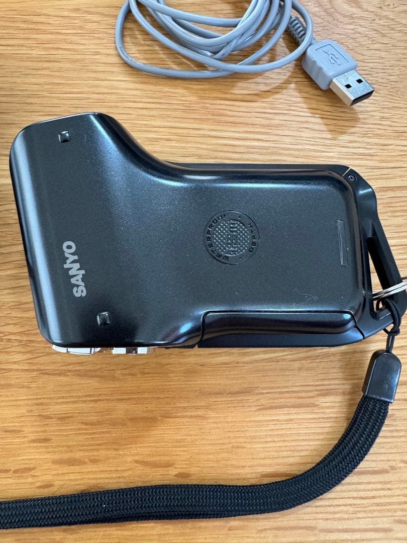 SANYOデジタルムービーカメラ　DMX-CA9