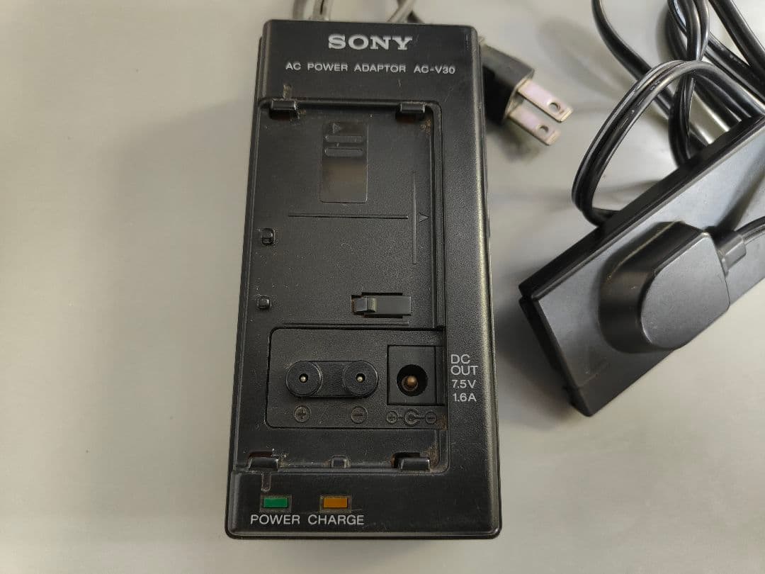 SONY Handycam　CCD-V700 video Hi8