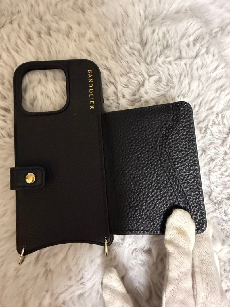 iPhoneアクセサリー BANDOLIER iPhone16Pro MILA MagSafe