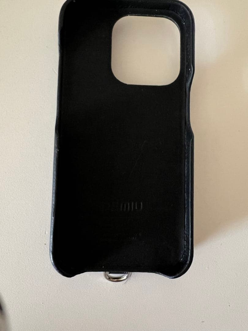 デミュー黒いキルティングデザイン iPhone15プロケースDEMIU★美品