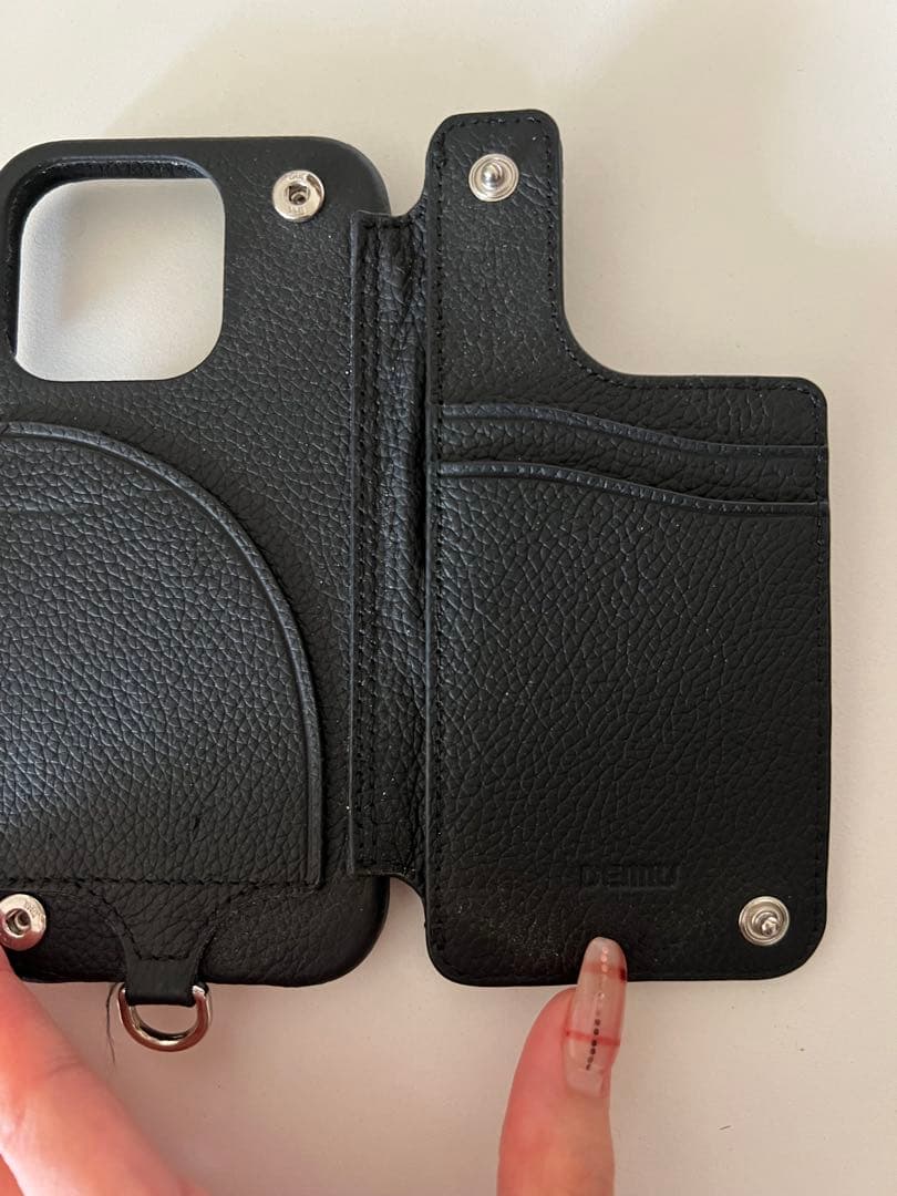 デミュー黒いキルティングデザイン iPhone15プロケースDEMIU★美品