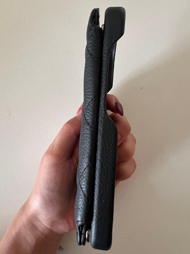 デミュー黒いキルティングデザイン iPhone15プロケースDEMIU★美品