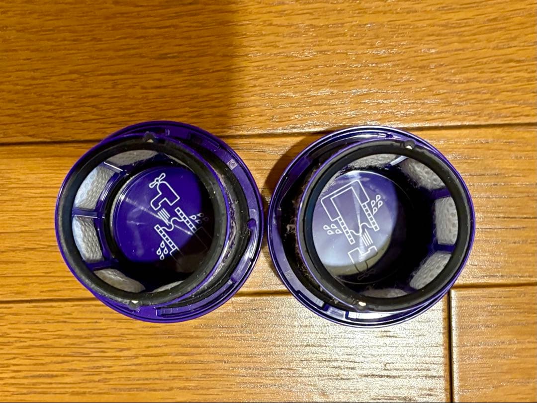 美品２台ダイソンSV12V10fluffyDyson掃除機コードレスクリーナー