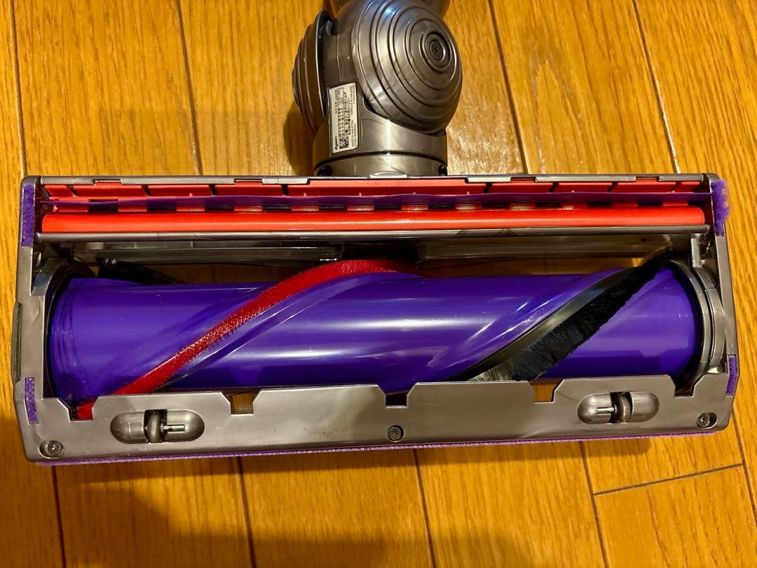 美品２台ダイソンSV12V10fluffyDyson掃除機コードレスクリーナー