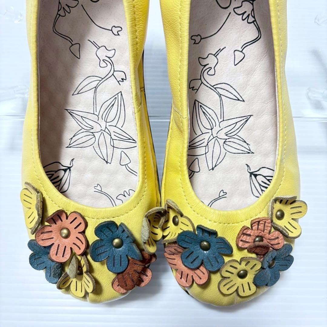 Estacion エスタシオン 小花立体フラワーモチーフ本革フラットパンプス