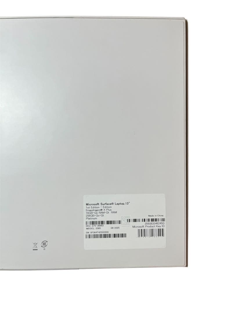 Microsoft Surface Laptop 13　2025/12月購入