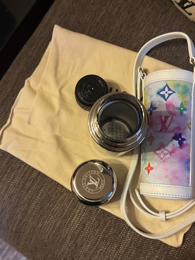 Louis Vuitton 水筒カバー カラフル花柄