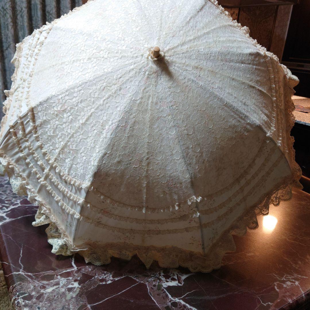 さえら　アキアカネの日傘