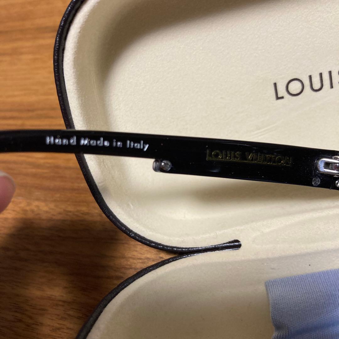 LOUIS VUITTON ブラックサングラス ケース付き