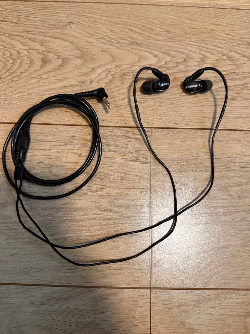 SHURE 有線イヤホン キャリングケース付き