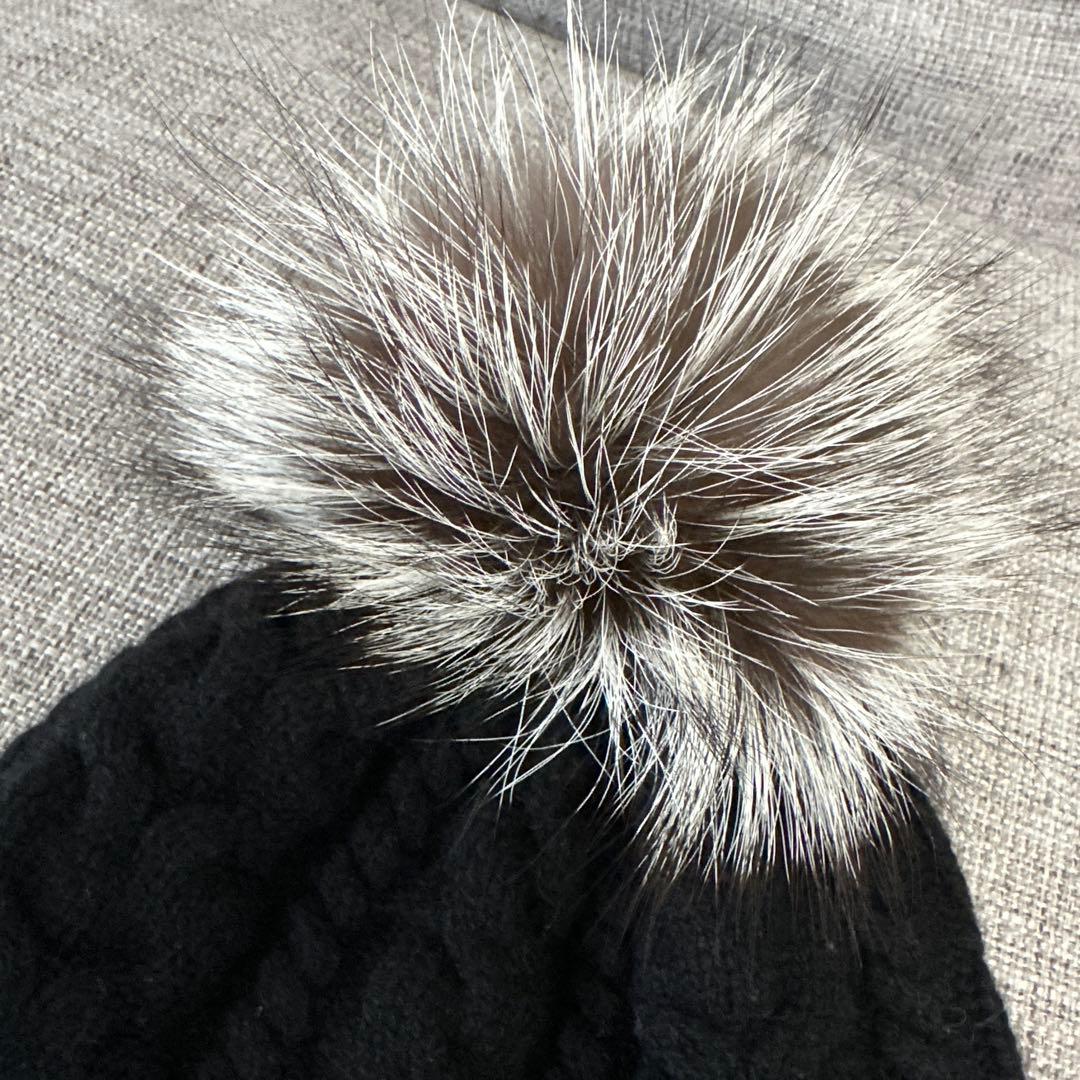 モンクレール ブラック ニット帽 ポンポン付き