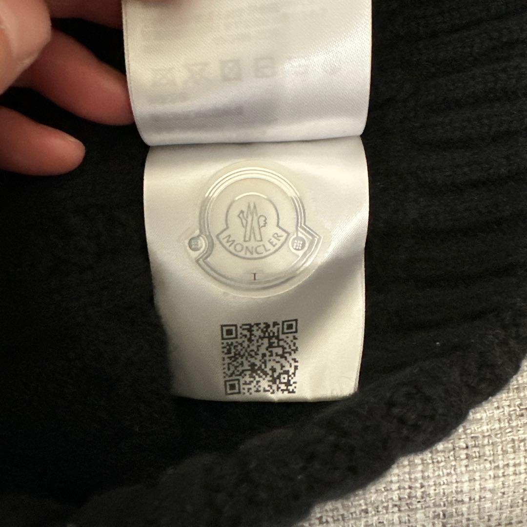 モンクレール ブラック ニット帽 ポンポン付き