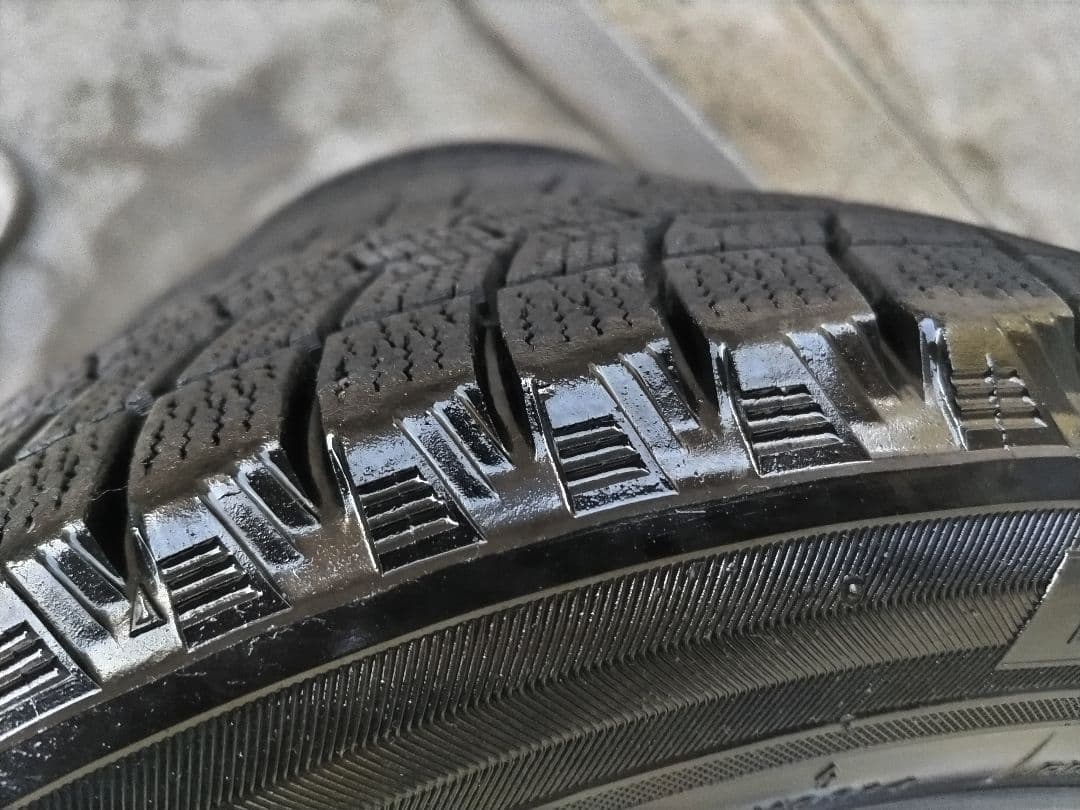 ブリジストンブリザックスタッドレスタイヤ 155/65R13 4本セット