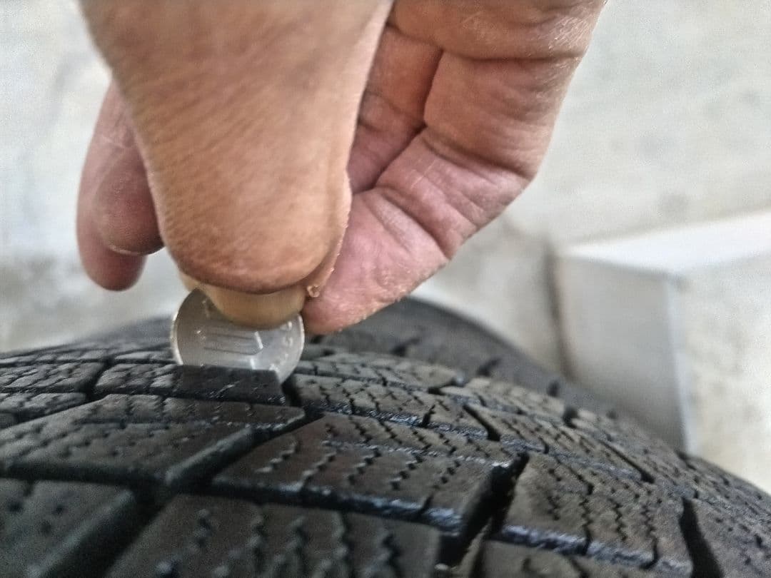 ブリジストンブリザックスタッドレスタイヤ 155/65R13 4本セット