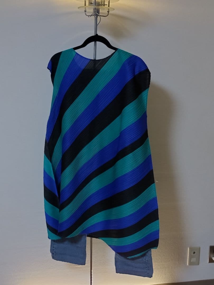 イッセイミヤケ　プリーツプリーズ ノースリーブストライプチュニック　週末限定価格