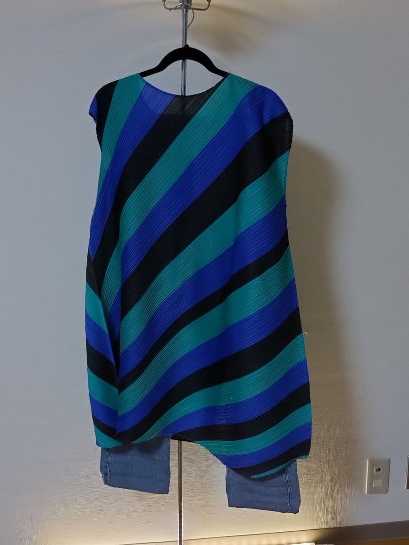 イッセイミヤケ　プリーツプリーズ ノースリーブストライプチュニック　週末限定価格