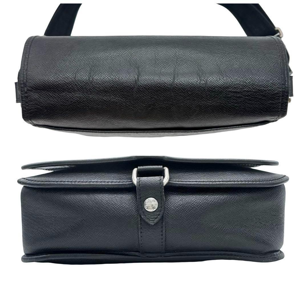 LOUIS VUITTON ルイヴィトン タイガ 黒 ショルダーバッグ メンズ