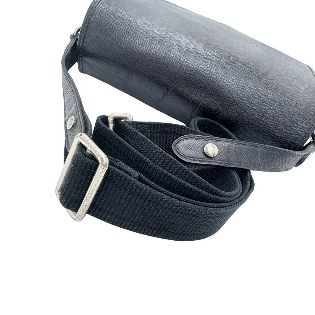 LOUIS VUITTON ルイヴィトン タイガ 黒 ショルダーバッグ メンズ