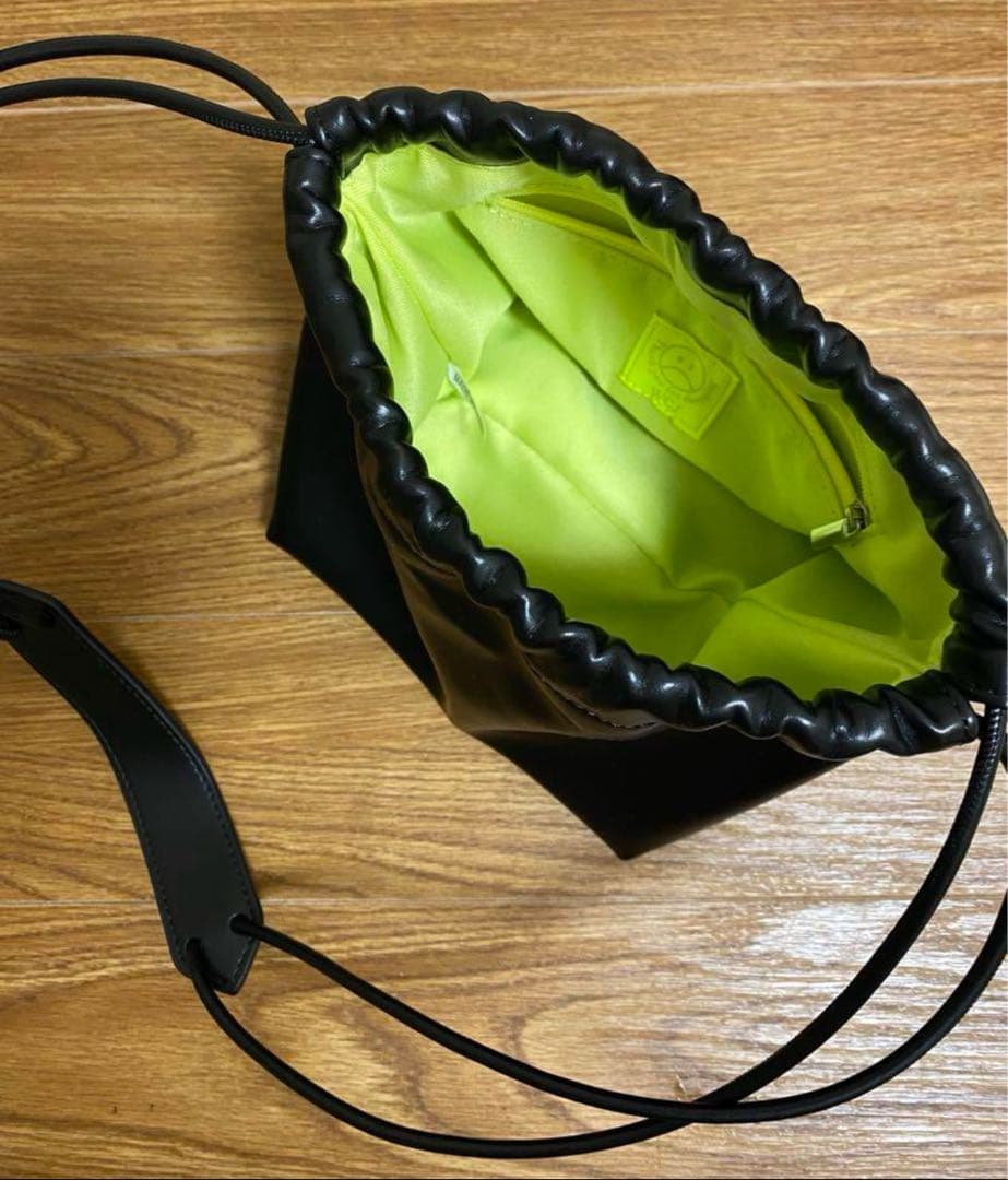 WCJ☆ソフトレザー巾着　ブラック 若槻千夏 完売品