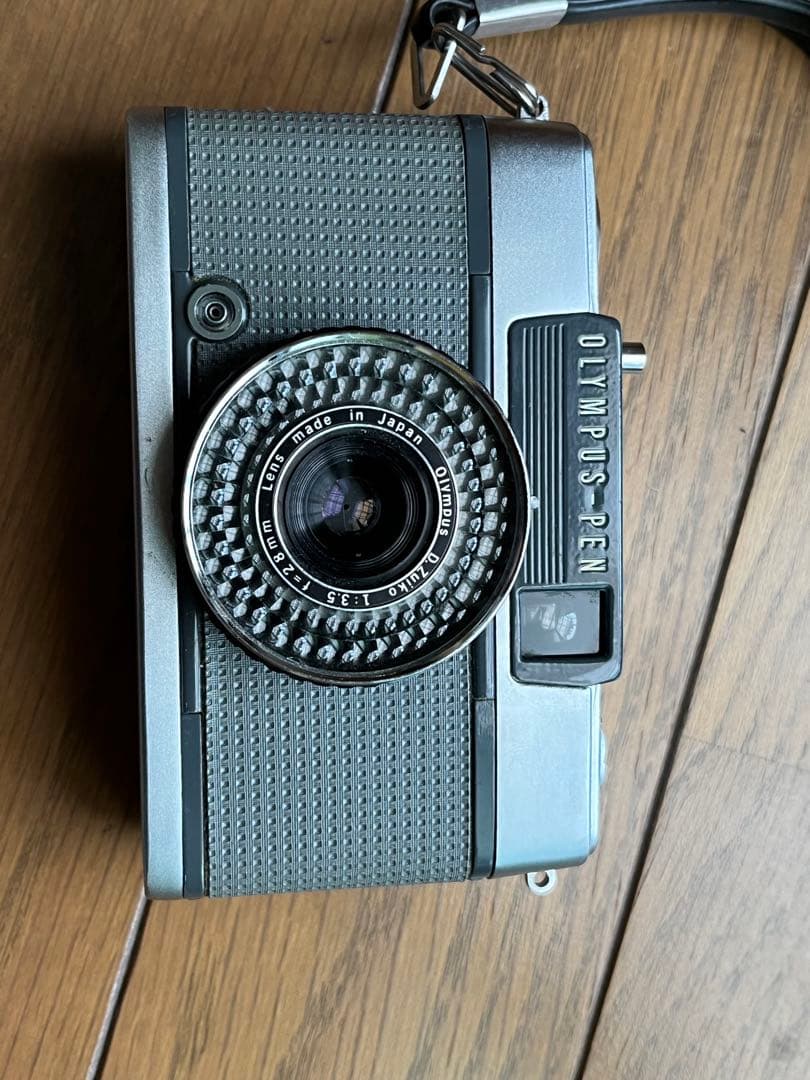 Olympus Pen コンパクトフィルムカメラ