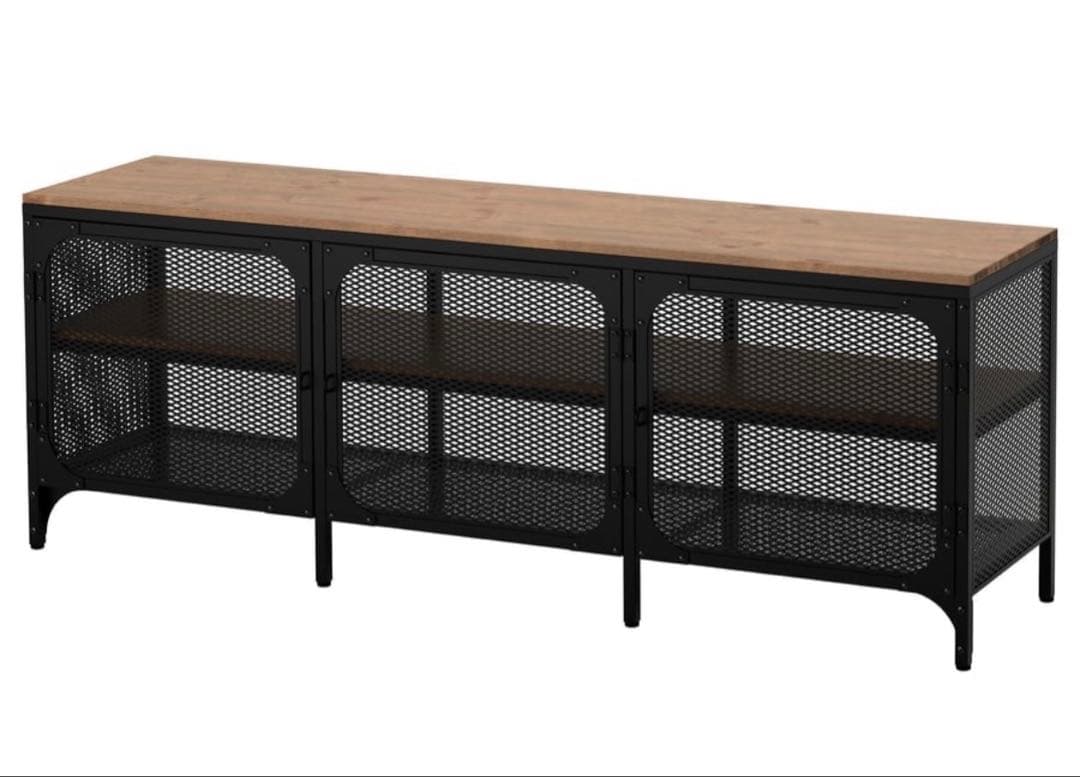 IKEA《FJÄLLBO／フィエルボ》のテレビボード