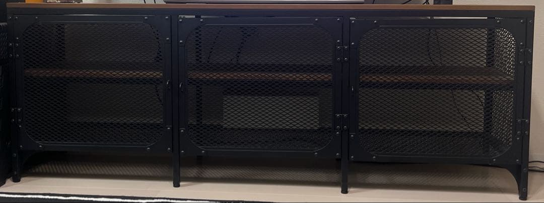 IKEA《FJÄLLBO／フィエルボ》のテレビボード