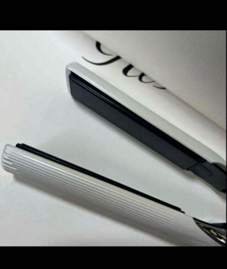 リファ　ストレートアイロン　ホワイト　美品