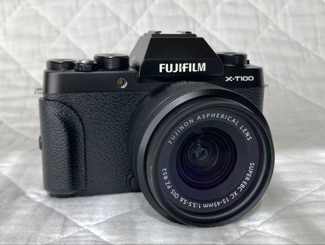 FUJIFILM X-T100 黒 ＋ XC 15-45mm レンズキット