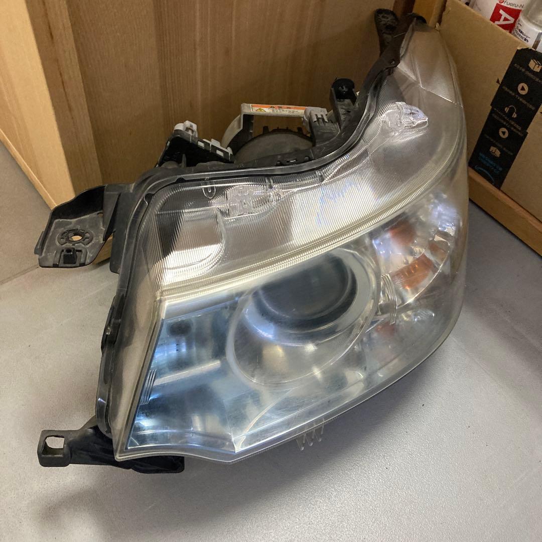 MH44（ワゴンRスティングレー）ヘッドライト
