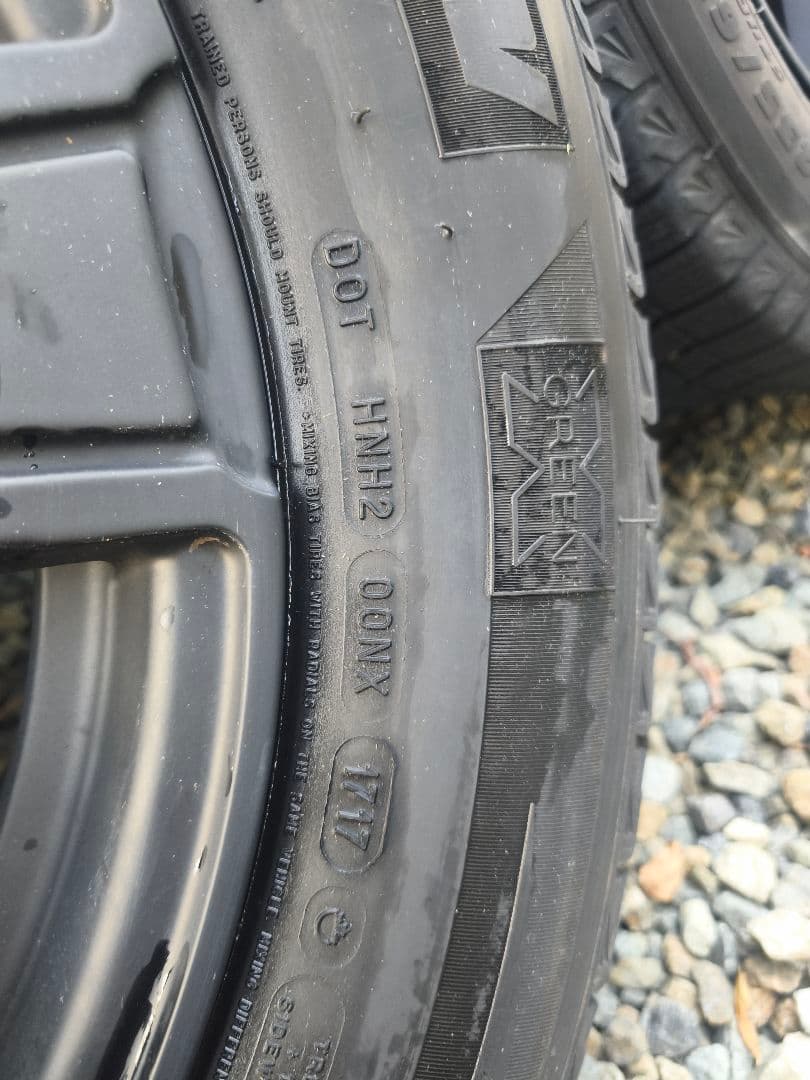 LATITUDE X-ICE 235/65R17 4本セット　スタッドレス