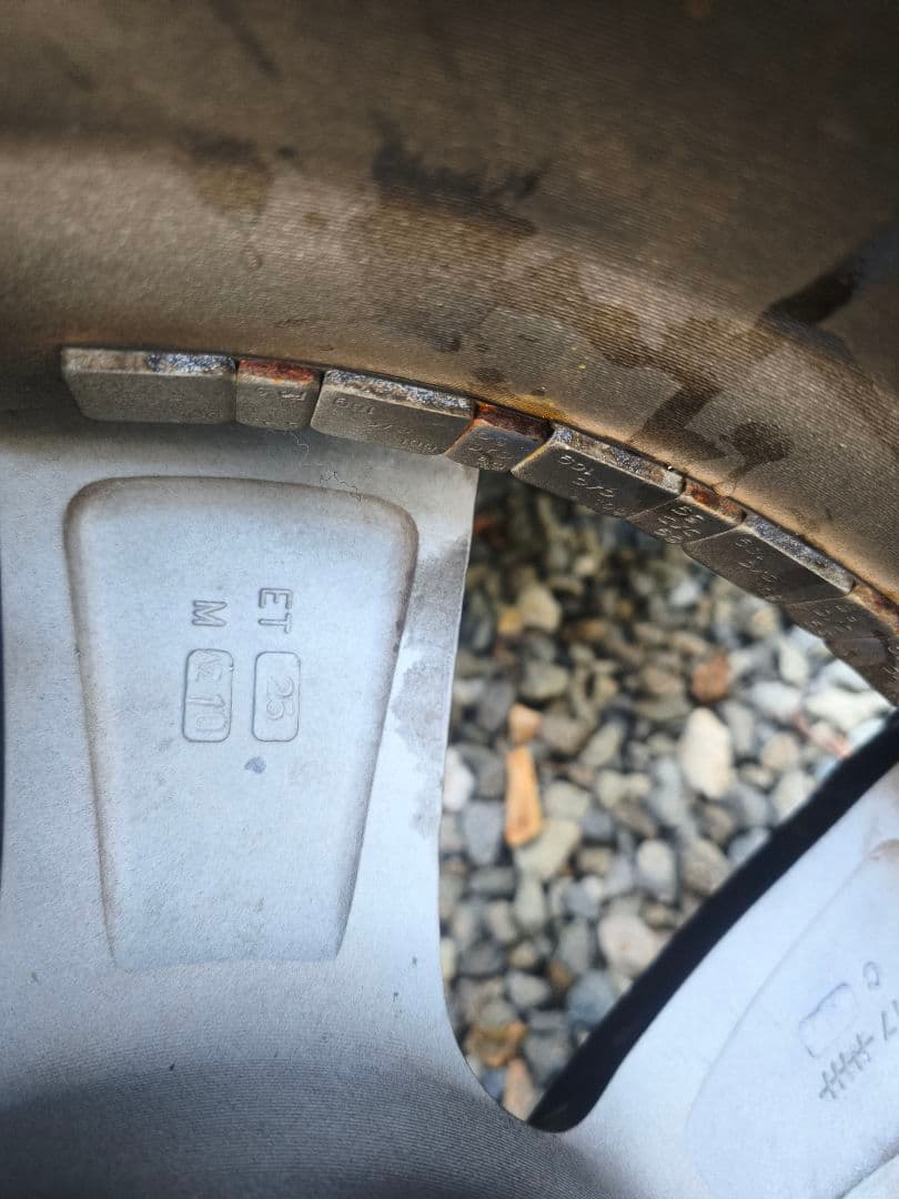 LATITUDE X-ICE 235/65R17 4本セット　スタッドレス